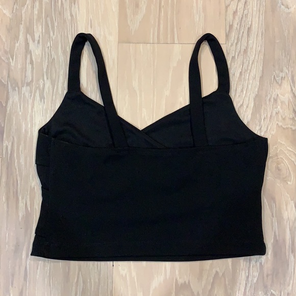 Dynamite Cross front crop top - Size Medium - Picture 4 of 7